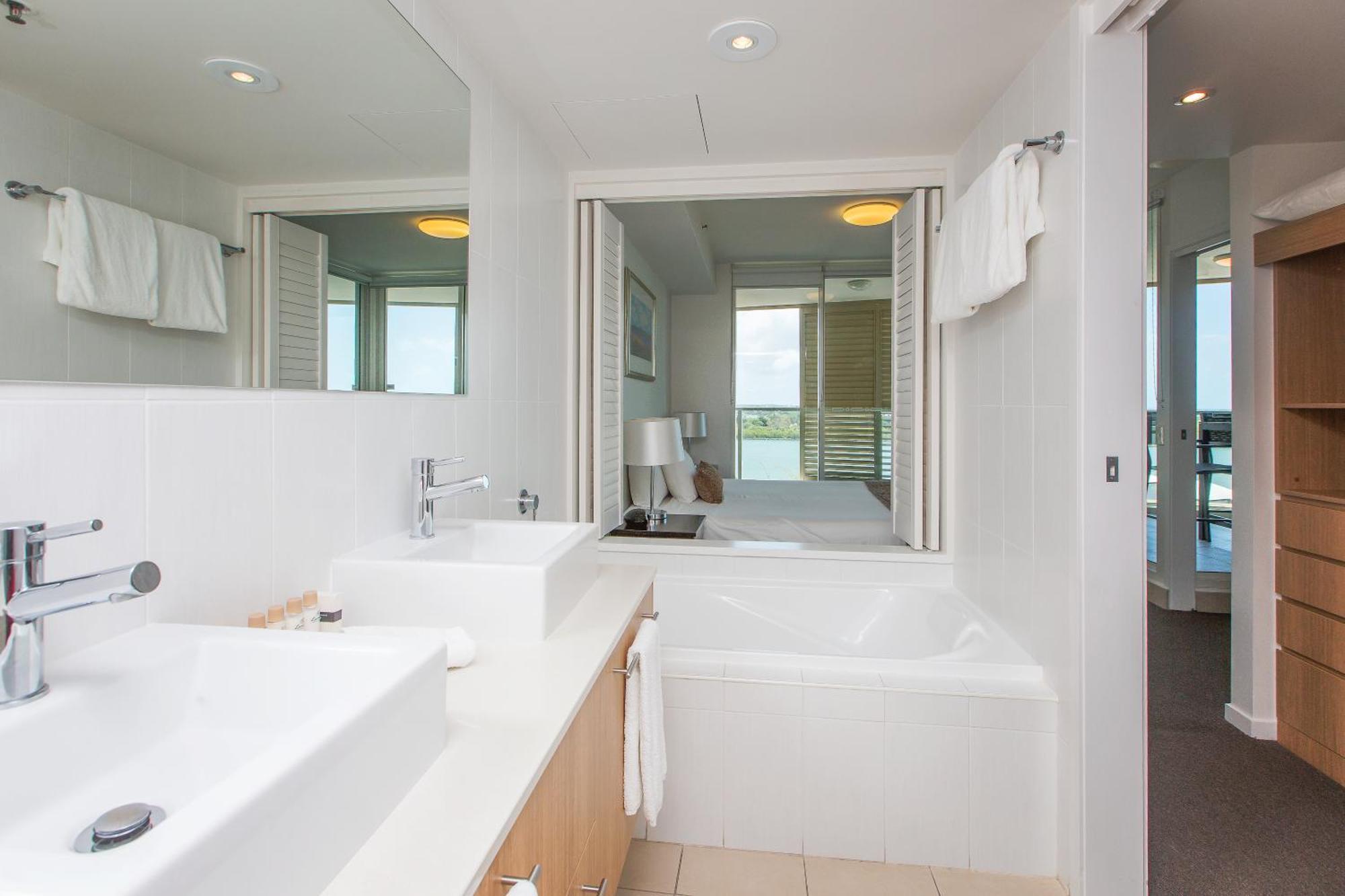 Lanai Riverside Apartments Макай Екстериор снимка