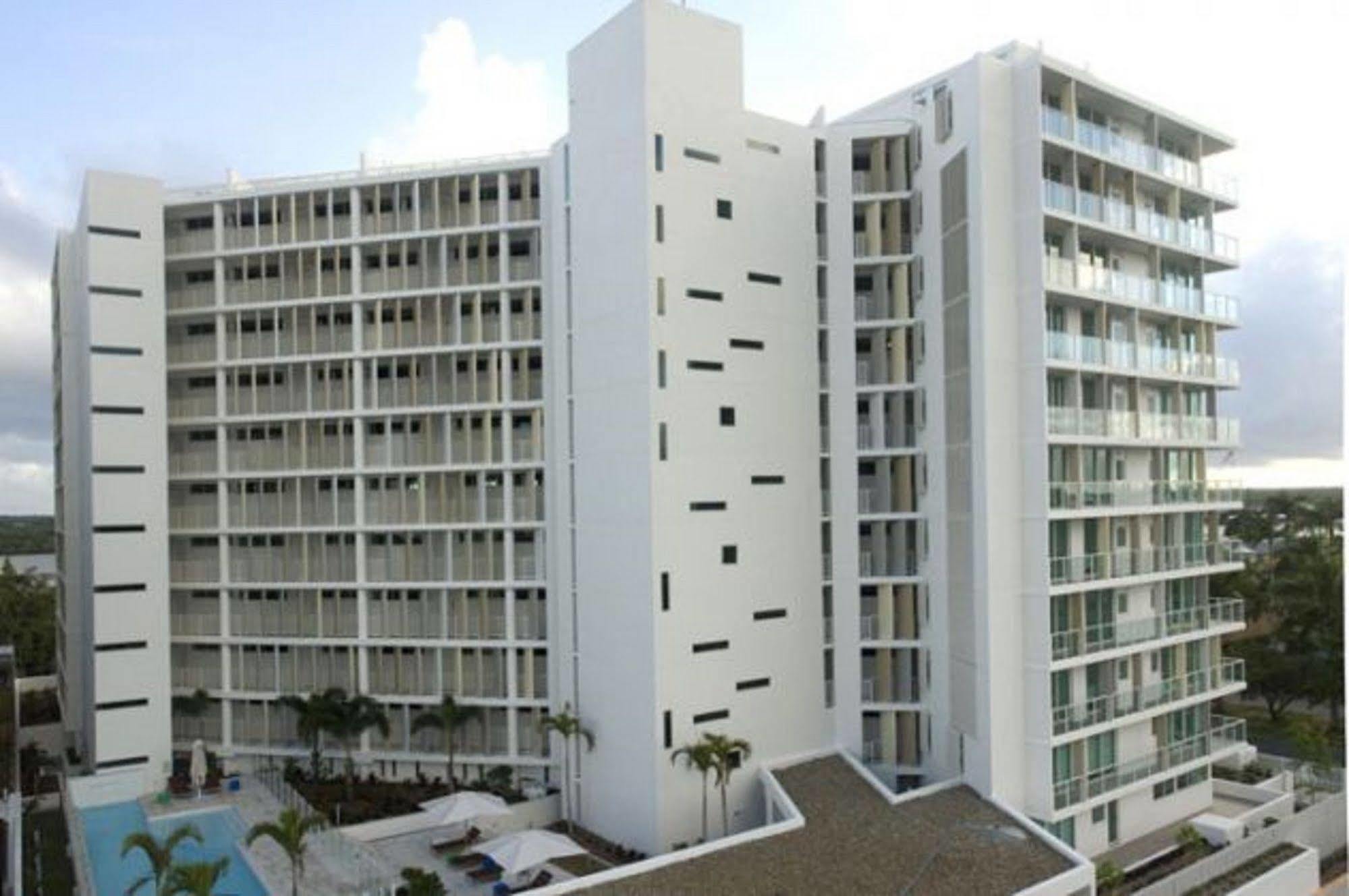 Lanai Riverside Apartments Макай Екстериор снимка
